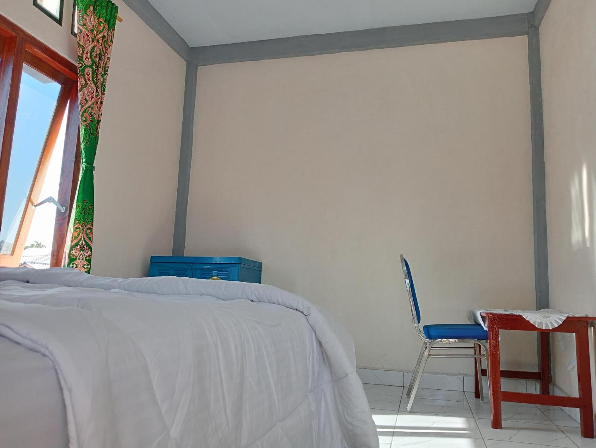 Yusilver Guest House Labuan Bajo Exterior foto