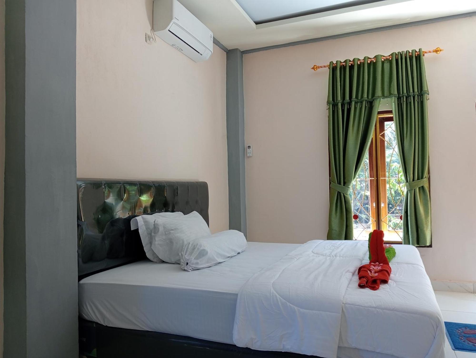 Yusilver Guest House Labuan Bajo Zimmer foto